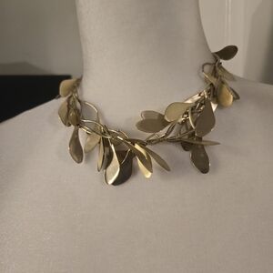 Monet Elegant Gold Leaf Necklace